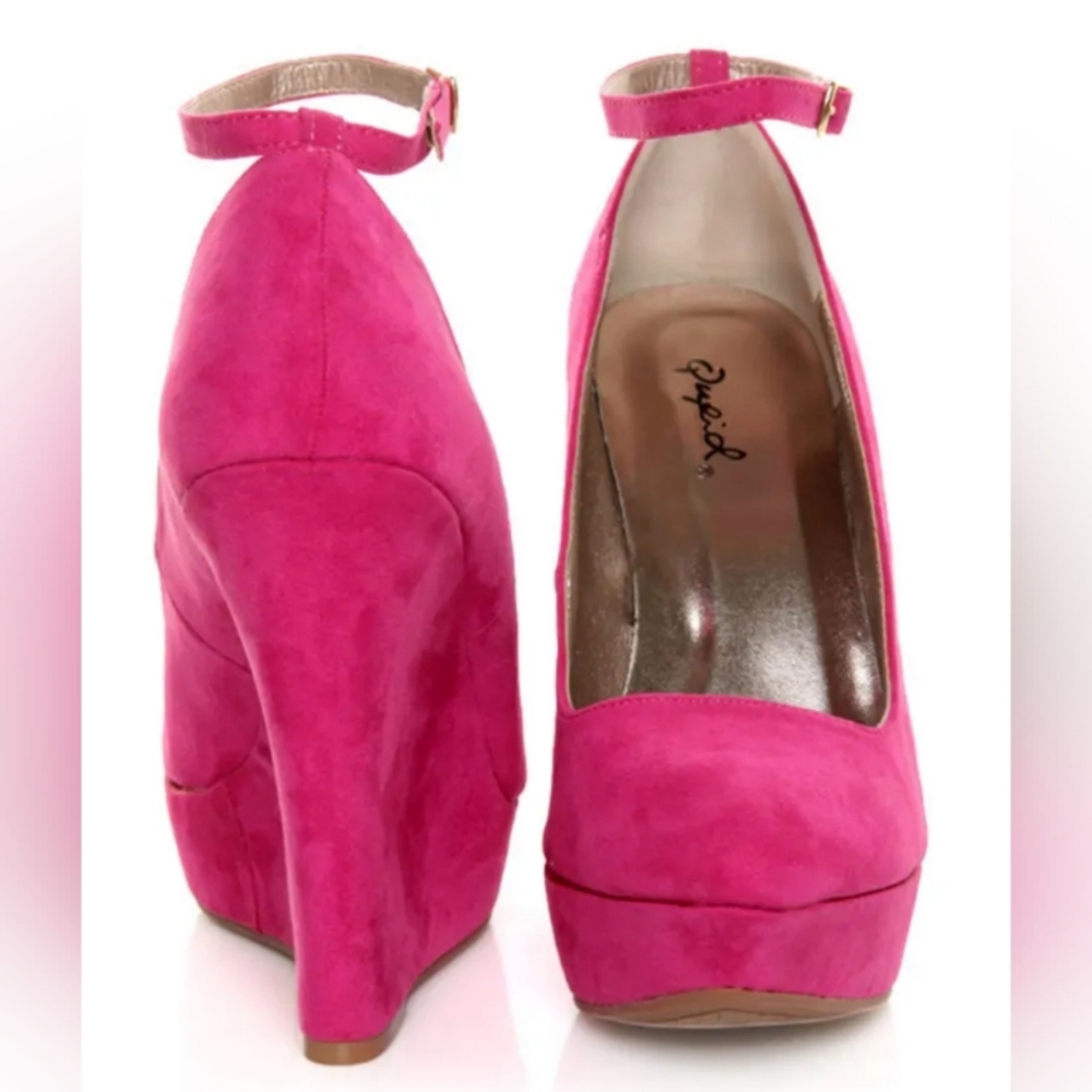 Qupid Pulse 02 Fuchsia Suede Pointy Toe Platform Wedges